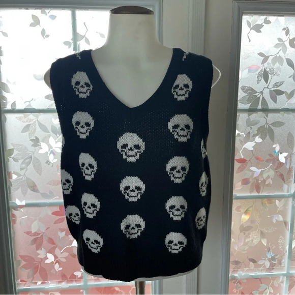 No Boundaries Women’s V-Neck Sweater Vest Small Size - Picture 3 of 6